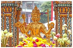 ศาลท้าวมหาพรหม โรงแรมเอราวัณ