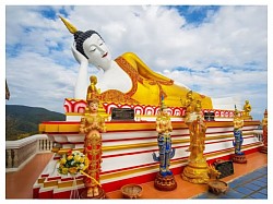 วัดพระธาตุดอยคำ