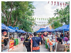 ถนนคนเดินกาดข่วง