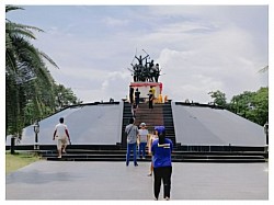 อนุสาวรีย์วีรชนค่ายบางระจัน